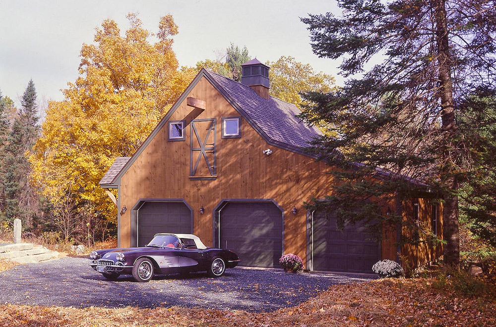 Carriage House Style Garage Barn