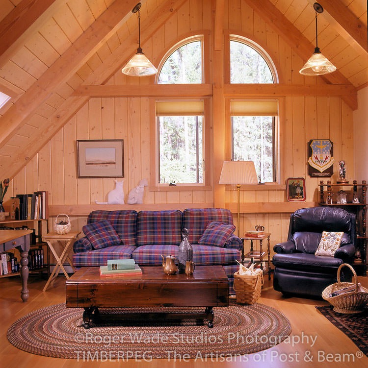 Condon, MT (4639) living room