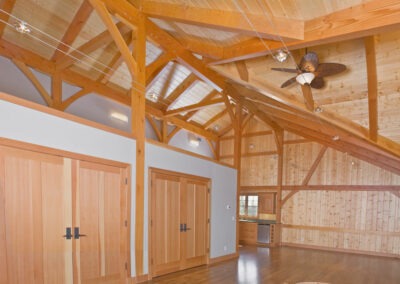 Sunburst Retreat, OR (6154/T00065) large room with cathedral ceilings and timber frame