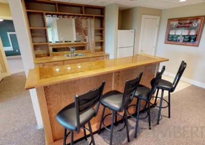Harrisville (5447) wet bar with chairs