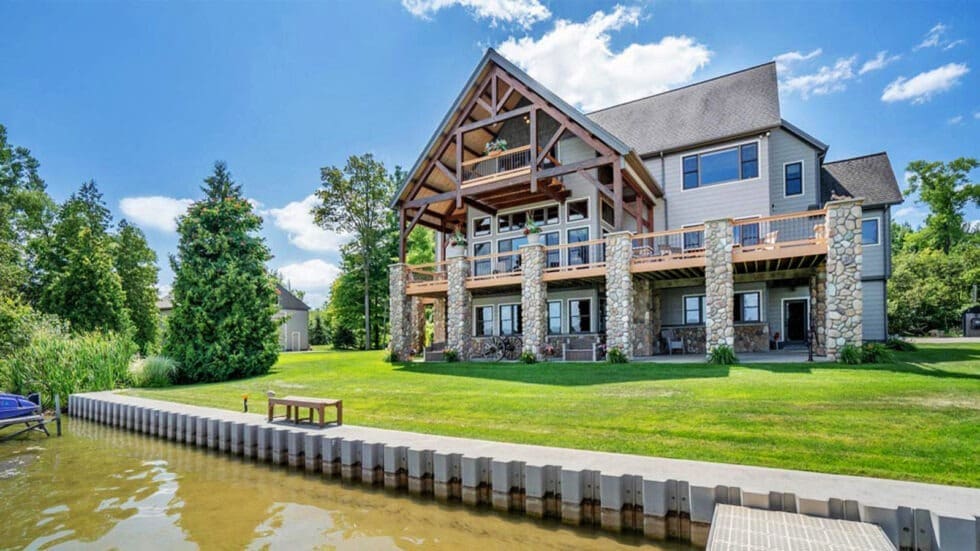 Hess Lake Lodge A Custom Michigan Timberpeg Home