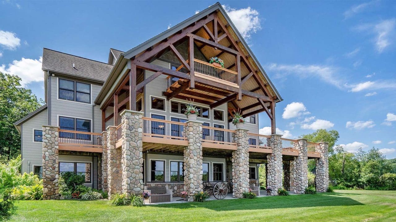 Lakewood Lodge: A Feature-Filled Timber Frame Home